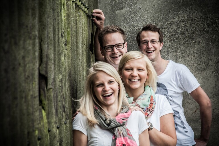 Steffi, Jana, Alex und der Robert 0066